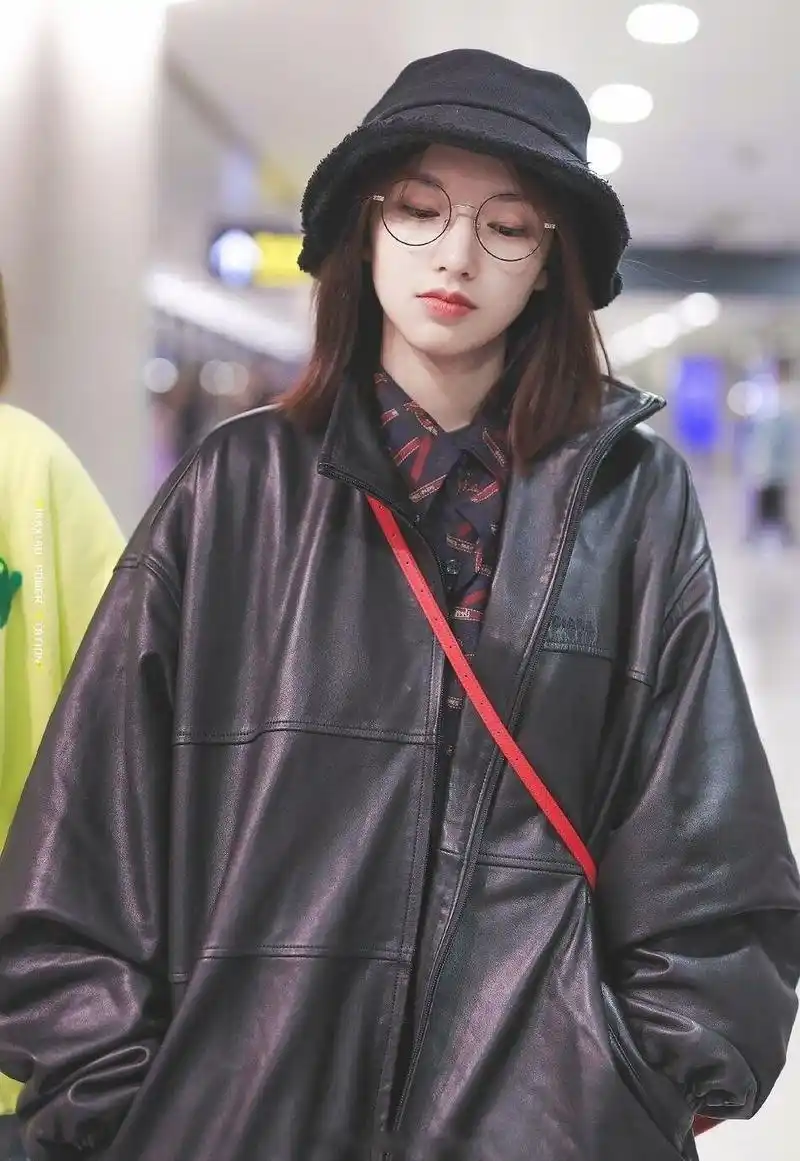 程潇短发新造型来了,为新剧剪的新短发!大家觉得怎么样?