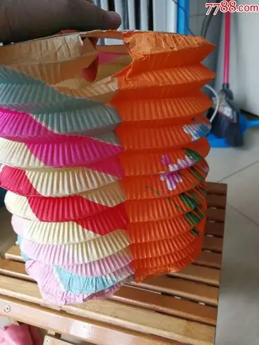 六七十年代纸质灯笼两个(a23)