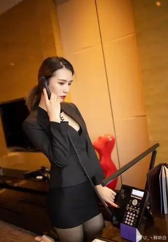 黑丝高跟职业装女秘书的首选装备