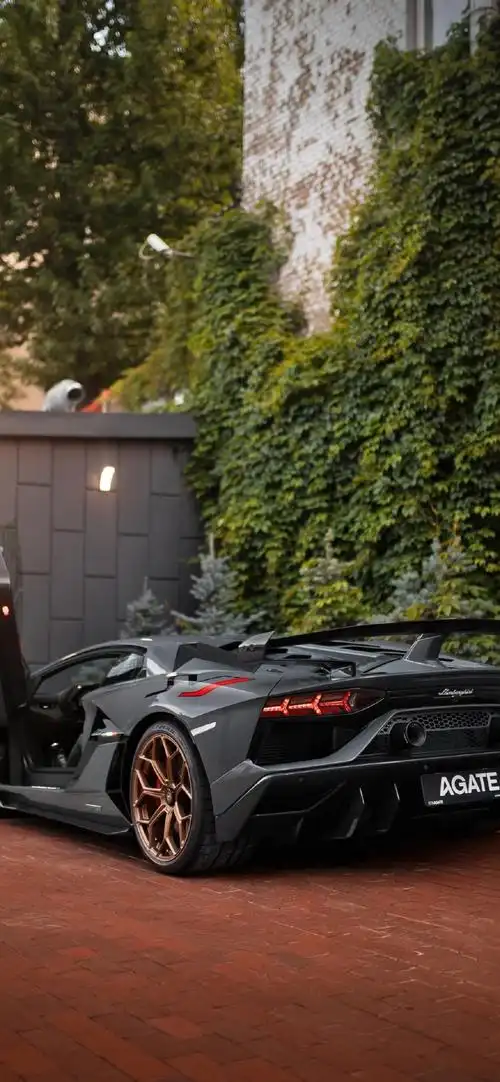 兰博基尼超级跑车高清手机壁纸