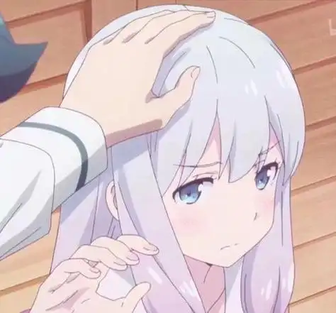 动漫男生抱着一个动漫女生的头像 动漫头像图片大全 -【爱个性】