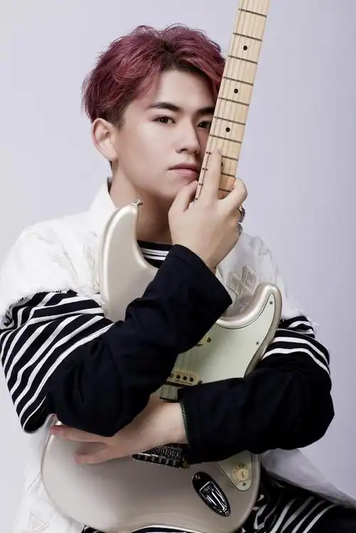 新生代歌手罗聪酷狗首唱《勇敢的期待》能rap能唱疯狂圈粉!