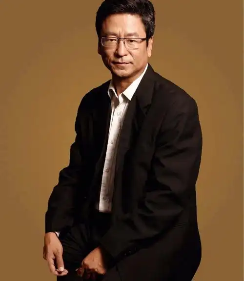 白岩松自曝曾后脑斑秃无法接受缺陷通过这2种方法找回自信