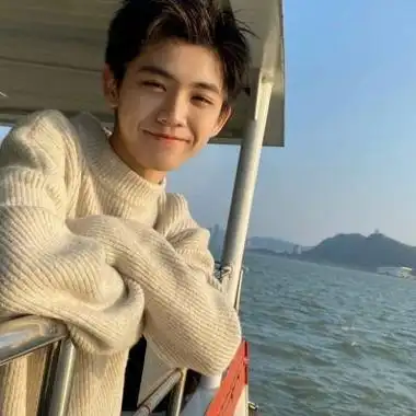 阳光男人头像高清图片超拽超帅气男生真人气质微信头像大全