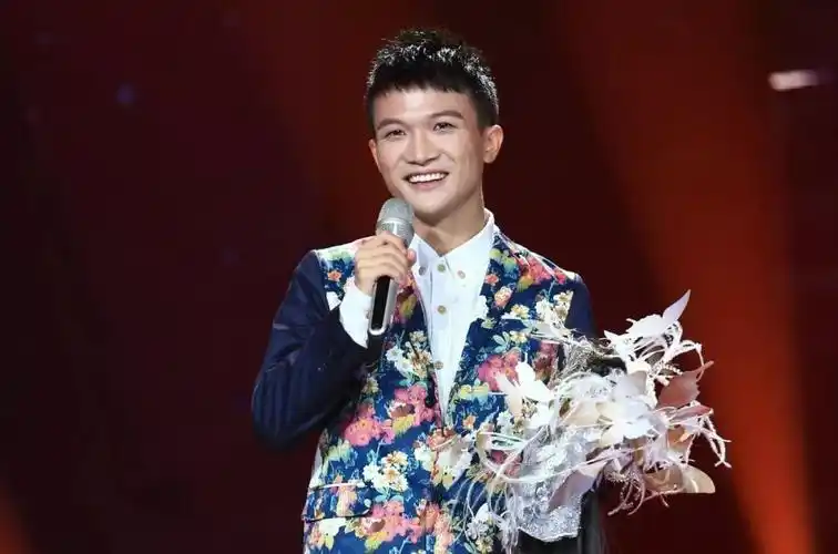 蒙面唱将背包客是周深那么猴猴猴赛雷又会是谁