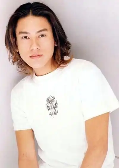 朱孝天 (资料图片)林熙蕾博客:与《壹周刊》记者闹绯闻(图)新浪娱乐讯