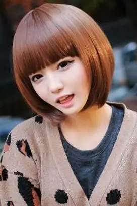 女生直发齐刘海梨花头 绝对吸引眼球的梨花头发型