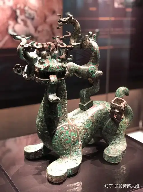 淅川春秋楚墓青铜神兽