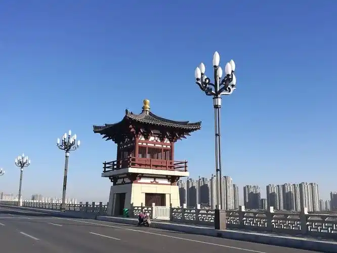 洛阳新街口洛阳大桥与玻璃桥