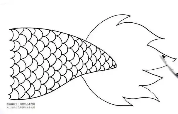 将龙头和龙尾剪下来粘贴在折纸两端并在两端背面固定上木棍这样我们的