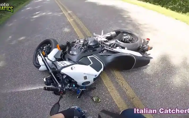 摩托车交通事故合集(08)