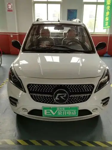 厂价签售,当天订购每台低速电动汽车优惠3000元!仅限当天!