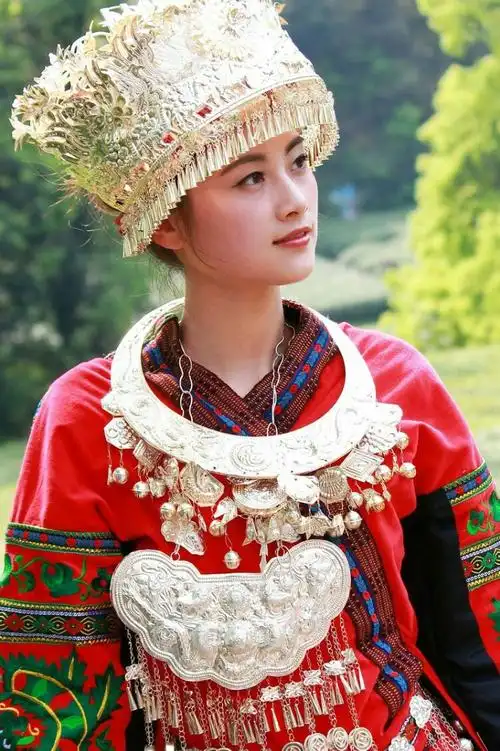 黔南黔东南苗族美女