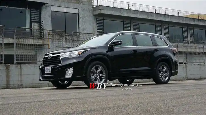 1518丰田汉兰达改装wald大包围前杠后杠前后雾灯