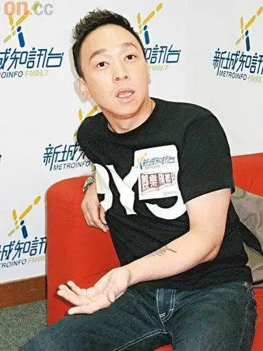 黄家强怒骂林楚麒博宣传 借黄家驹出位误导歌迷