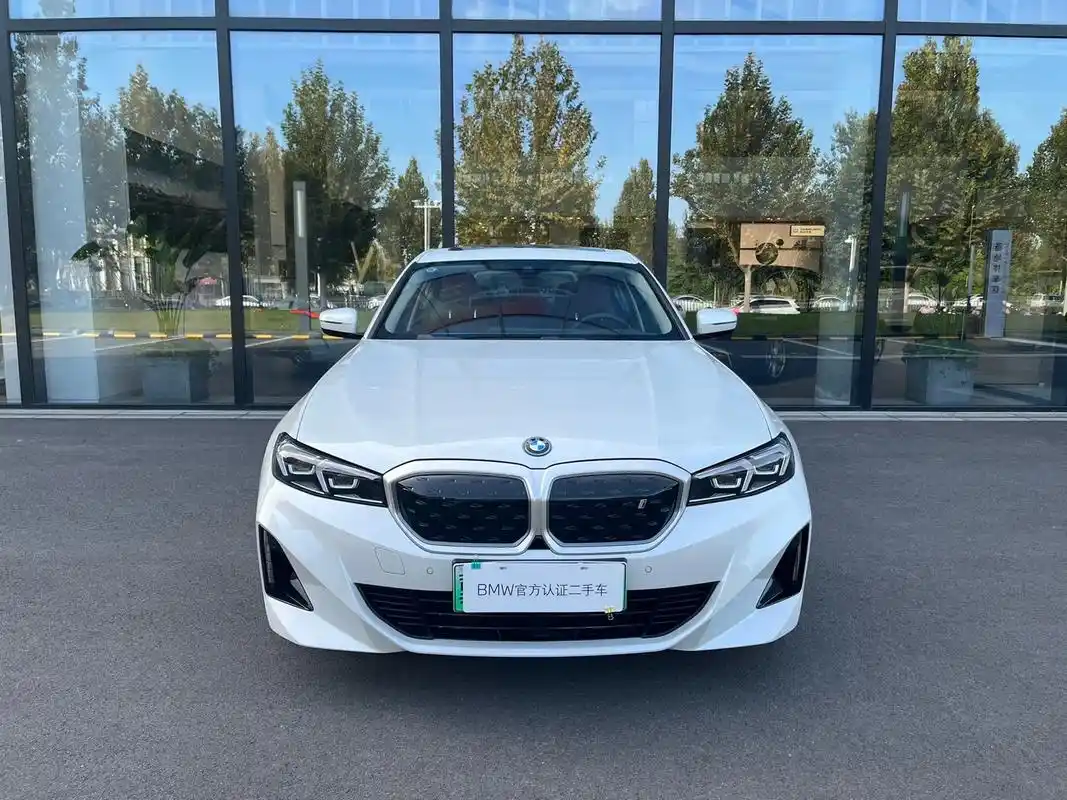 退役试驾车宝马i3出售