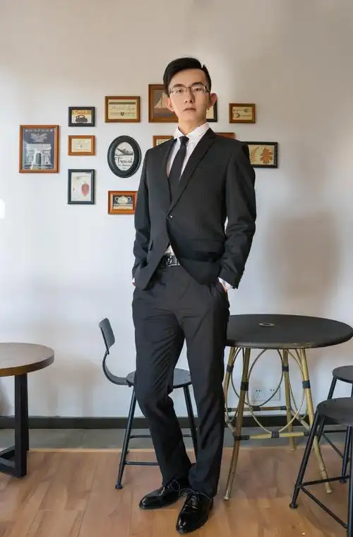 2017新男士西服套装韩版修身职业正装商务白领套装 衬衣 领带