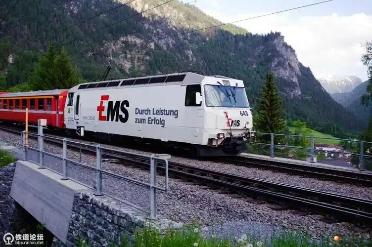 我最喜欢的瑞士train图片是不是做为ppt背景也不错或者电脑桌面