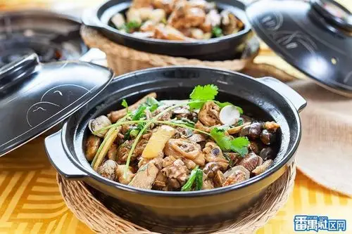 xxxl号海鲜鸡煲仅需68元,5人吃到撑!