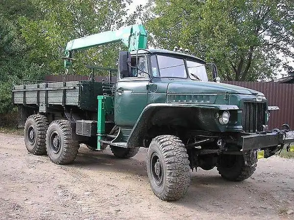 乌拉尔375系列通用卡车|拖车|驾驶室|轮胎|车体|发动机_网易订阅