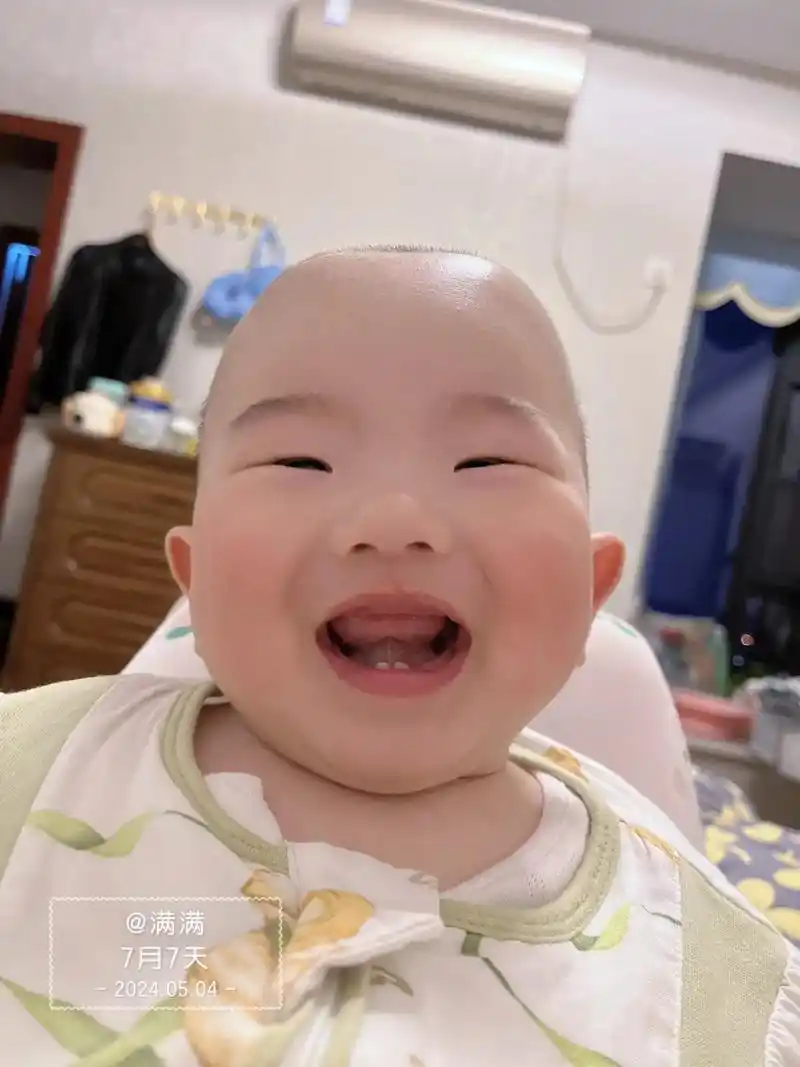 宝宝的笑容也太治愈了 #人类幼崽提供的情绪价值 #爱笑的宝宝惹人爱
