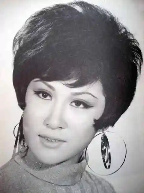 丁佩年轻时美照,倾国倾城