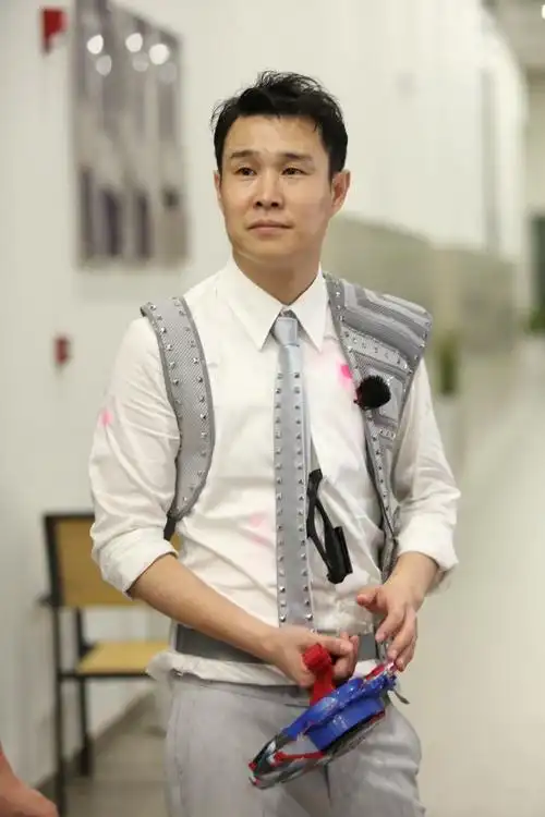 小沈阳演员3与老婆痛哭8分钟诉苦爆红后因耍大牌被赵本山猛踹