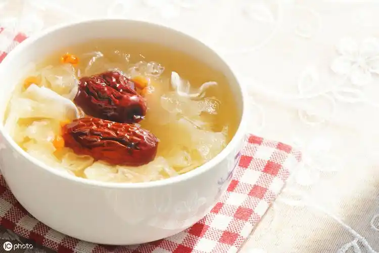 红枣银耳汤简单又营养