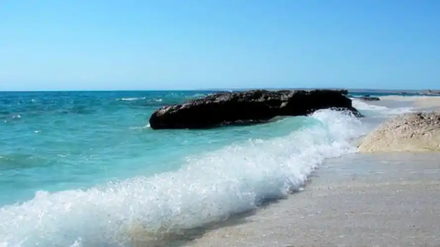 里海是世界上最大的湖泊比日本还大可被人们误以为是海