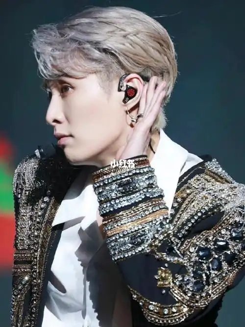 张艺兴白发保存