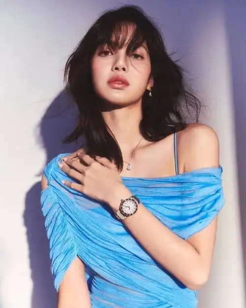 lisa流媒油管双十亿女帝