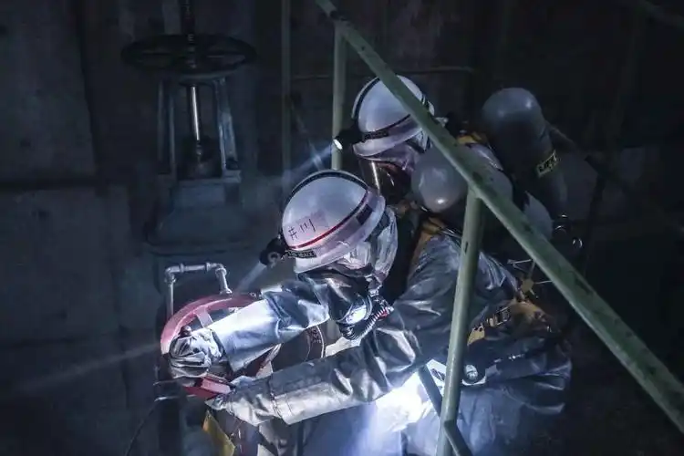 《福岛50死士》影评:值得被我们记住的牺牲奉献精神