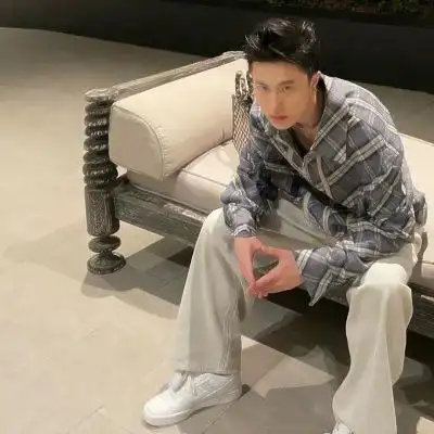 大气高清帅哥图片头像 好看的真实帅哥头像高级大气图片_男生头像