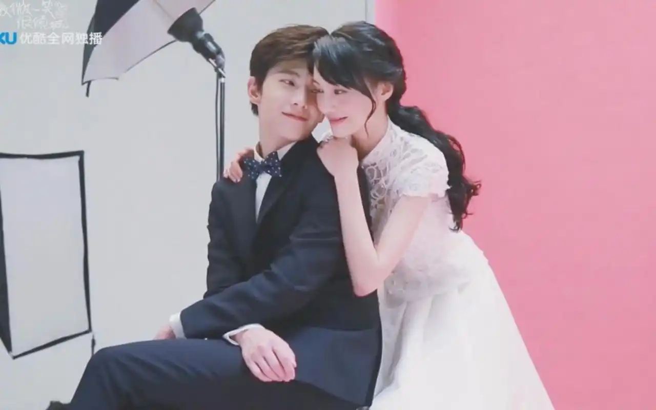 《微微一笑就屠狗》全6款海报花絮随便剪10分钟不间