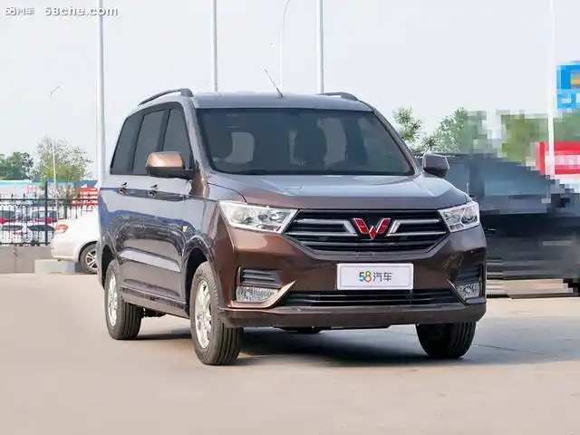 新款五菱宏光s正式上市 售价5.465-5.98万元