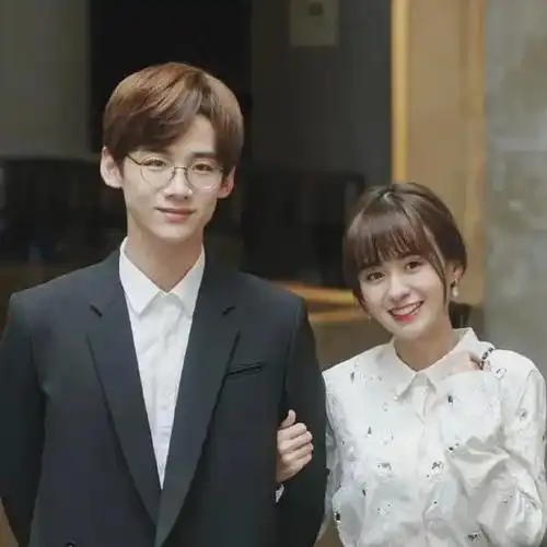 白敬亭郑合惠子新瓜曝光这也太炸裂了吧