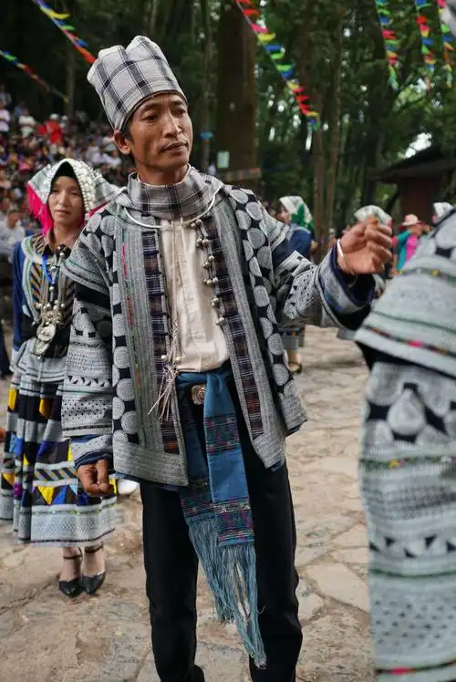 麻栗坡城寨彝族白倮人纪实.盖华摄影