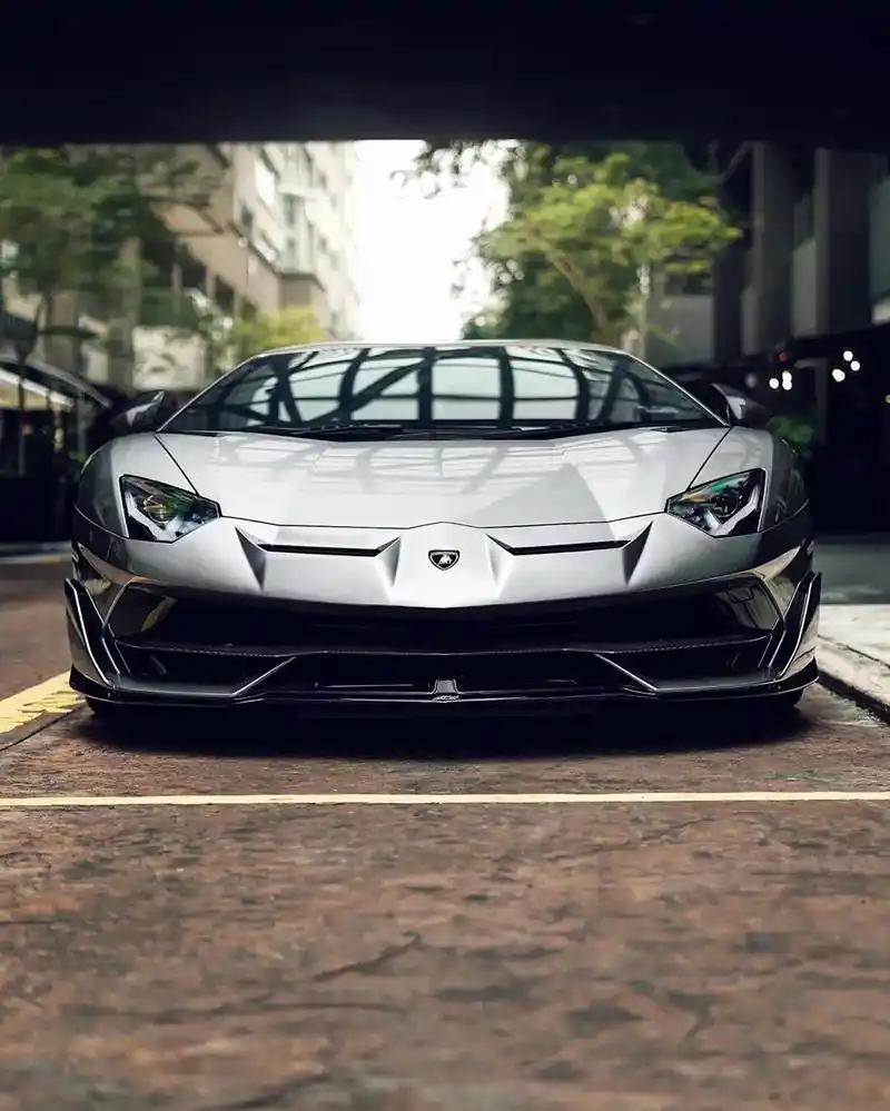 银色兰博基尼aventador svj 老铁们香不香.今天做 - 抖音