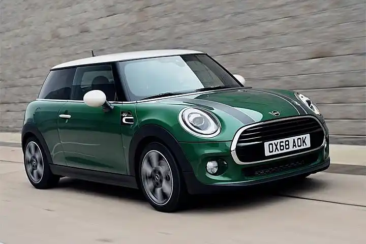 mini 8月入主享乙式全险,行车纪录器,加赠60周年限定交车礼