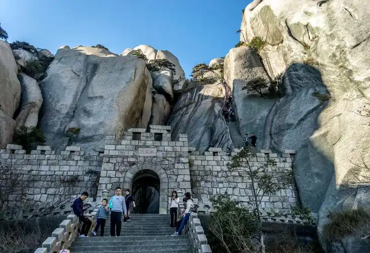 一柱擎天- 天柱山