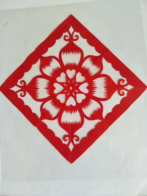 简单团花剪纸图附图解