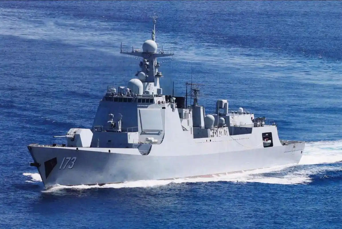 一旦055大驱开启舰炮,有多猛?一门炮相当于一个炮兵营的火力!