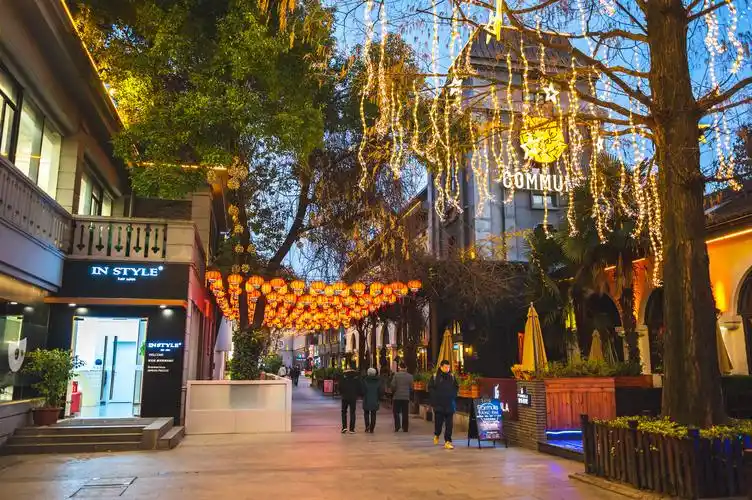 1912历史街区,夜色下藏着的老金陵时尚天地,堪称"南京不夜城"