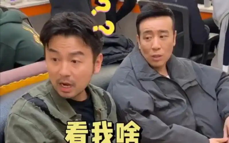 接着奏乐接着舞于和伟老师您觉得雷佳音和董子健的舞姿怎么样呢雷佳音