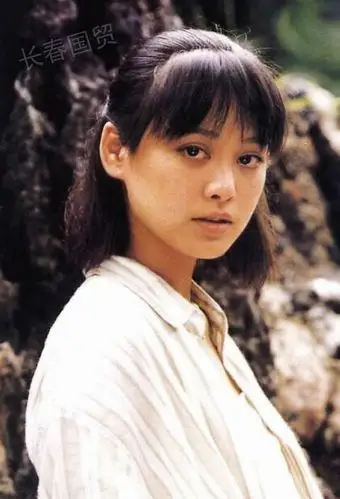 宁静刚出道时青涩照曝光,那时候的她原来长这样