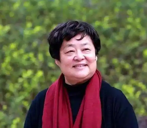 邢秀玲 | 她已融入无尽的苍茫