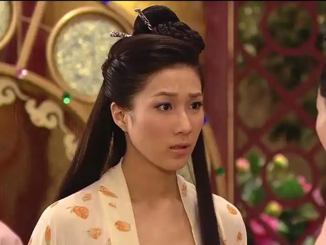 曾是tvb大咖,为了请她拍戏,剧组都搬到她家附近,但不是耍大牌