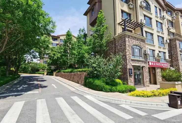 金石滩~金石明珠大宅~豪华装修举架4米~能看海有钥匙随时看房