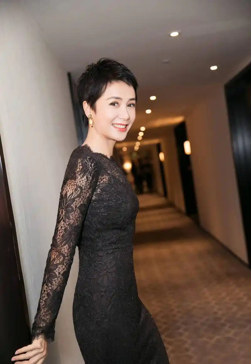 容忍丈夫偷吃20年,屡遭背叛不离婚,她的报复让顾长卫苦不堪言_蒋雯丽