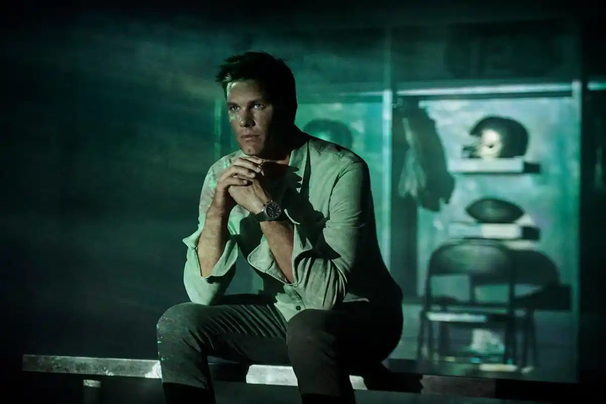 iwc万国表携手品牌大使汤姆·布雷迪发布全新top gun系列广告大片